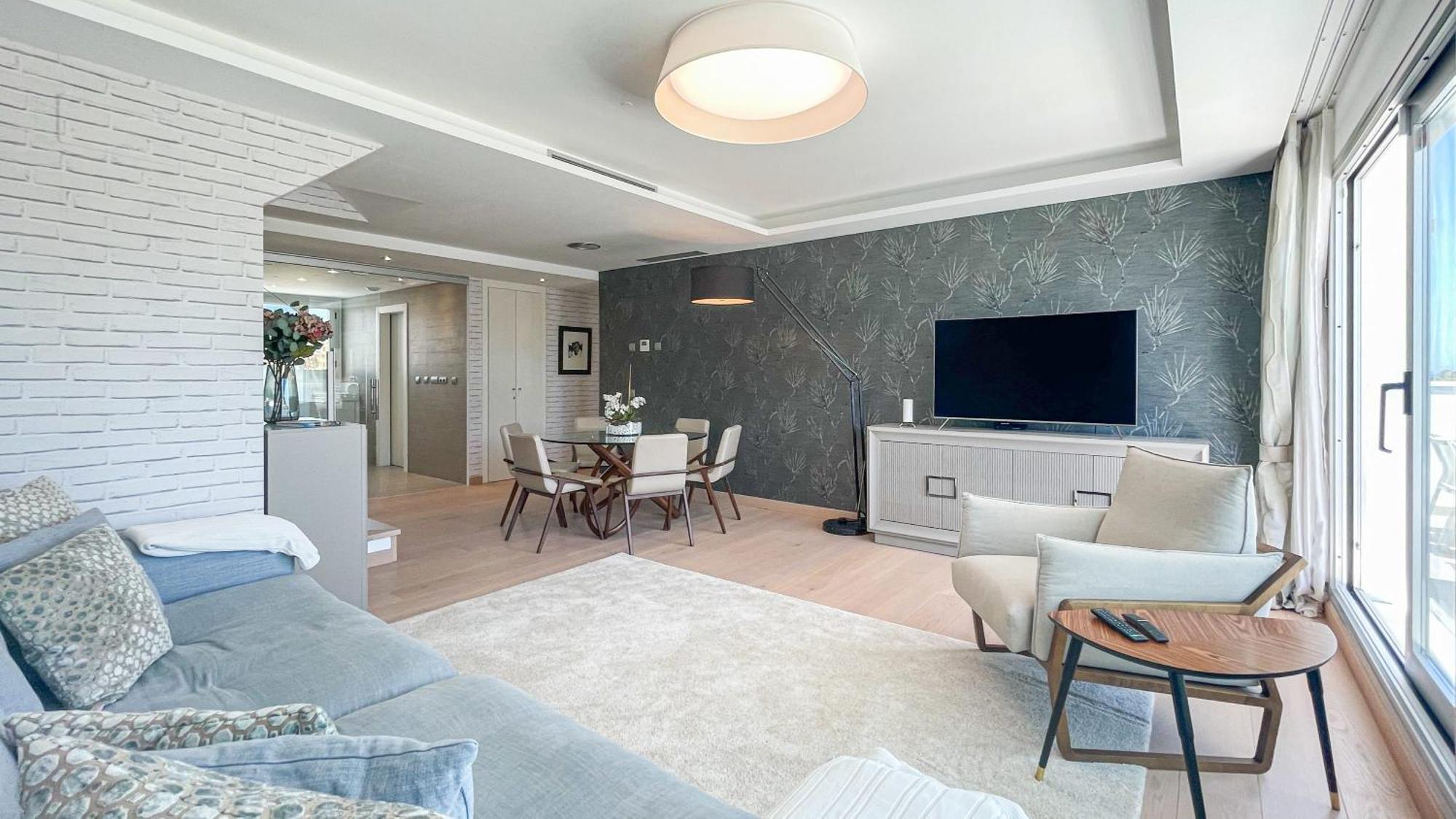 Beachfront Luxury Rooftop Penthouse Wifi Pools Grill I O Nac Paddle Apartment Marbella