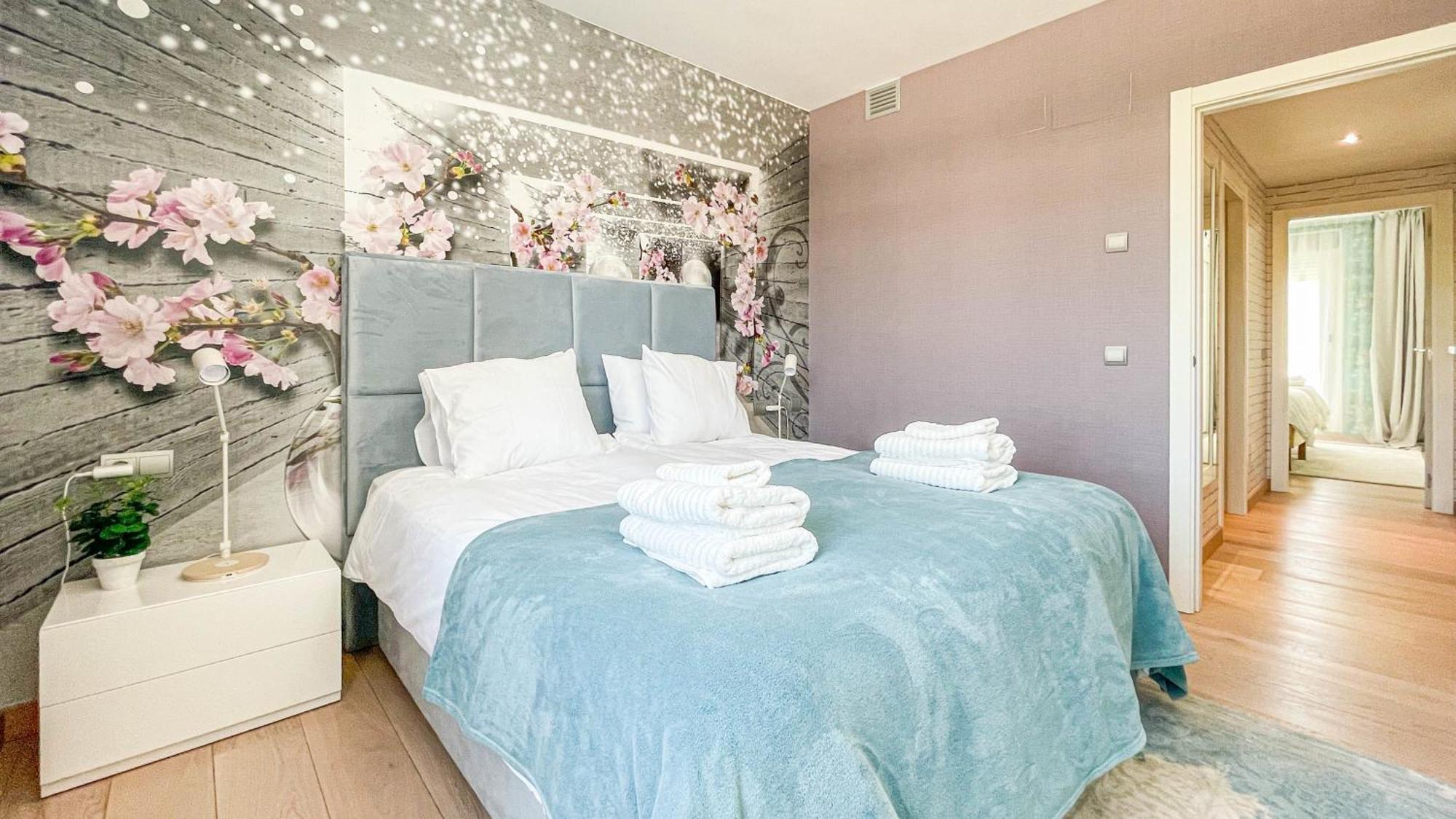 Beachfront Luxury Rooftop Penthouse Wifi Pools Grill I O Nac Paddle Marbella